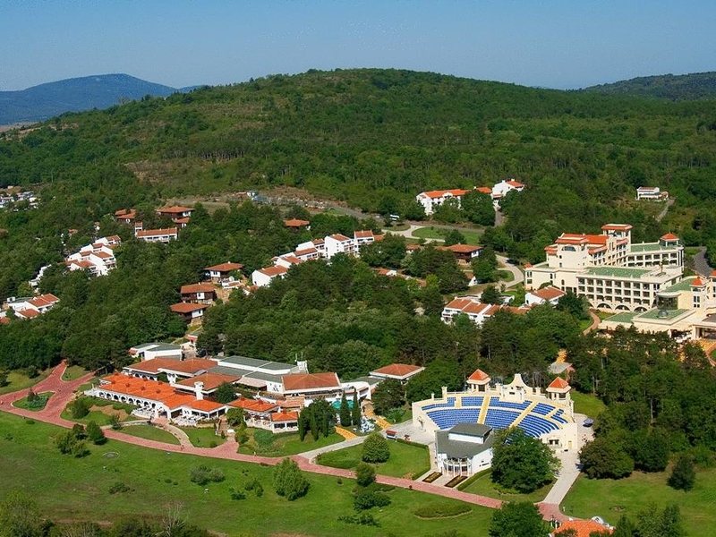 Holiday Village  171317