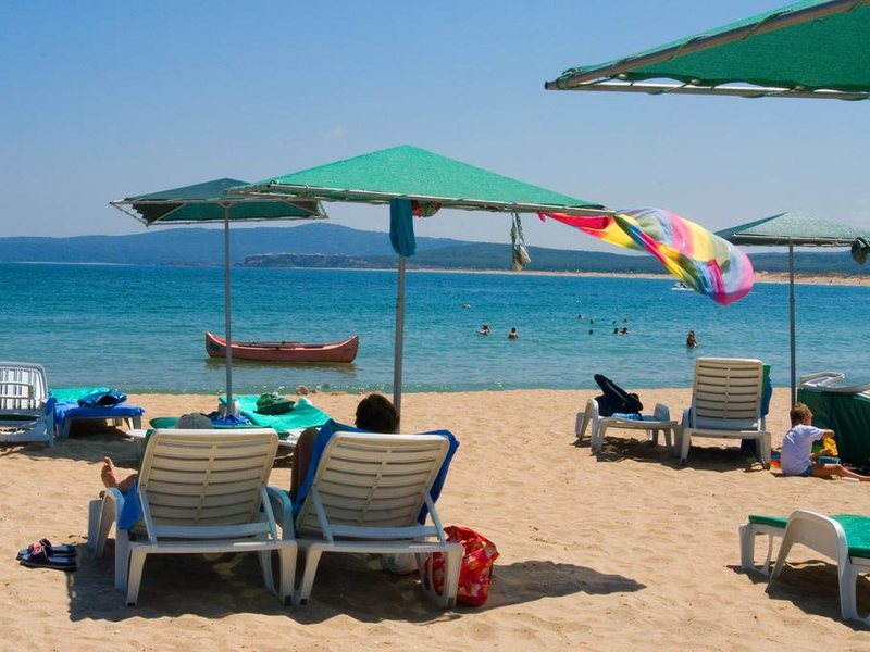 Holiday Village  171319