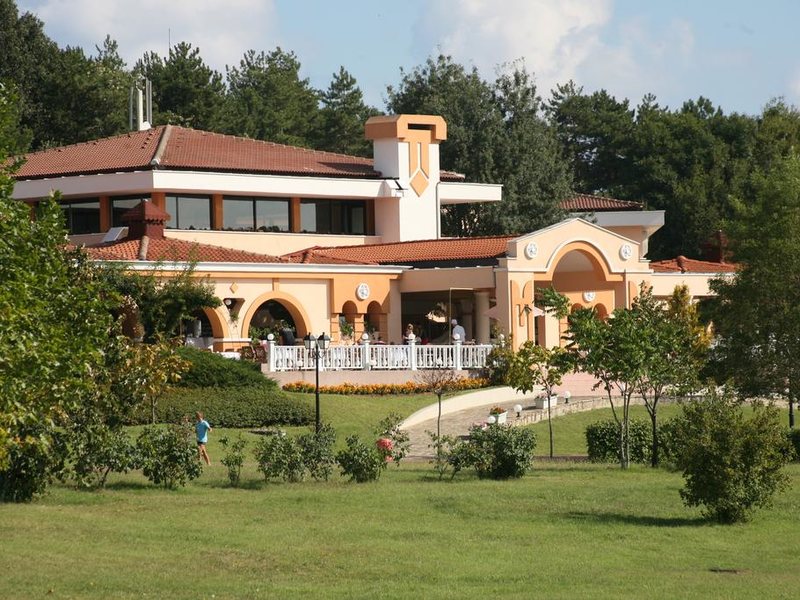 Holiday Village  171326