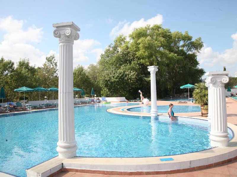 Holiday Village  171329