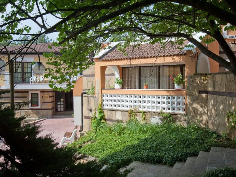 Holiday Village  171336