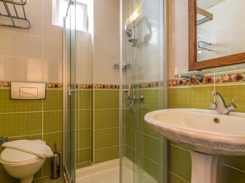 Honeymoon Beach Hotel 189290