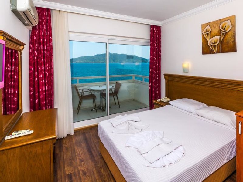 Honeymoon Beach Hotel 189291