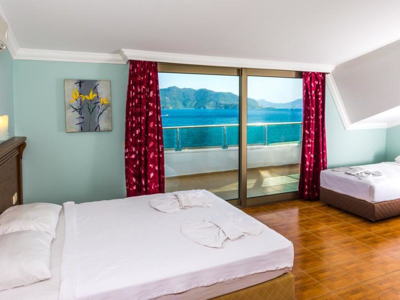 Honeymoon Beach Hotel 189297