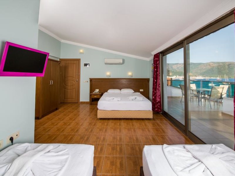 Honeymoon Beach Hotel 189300