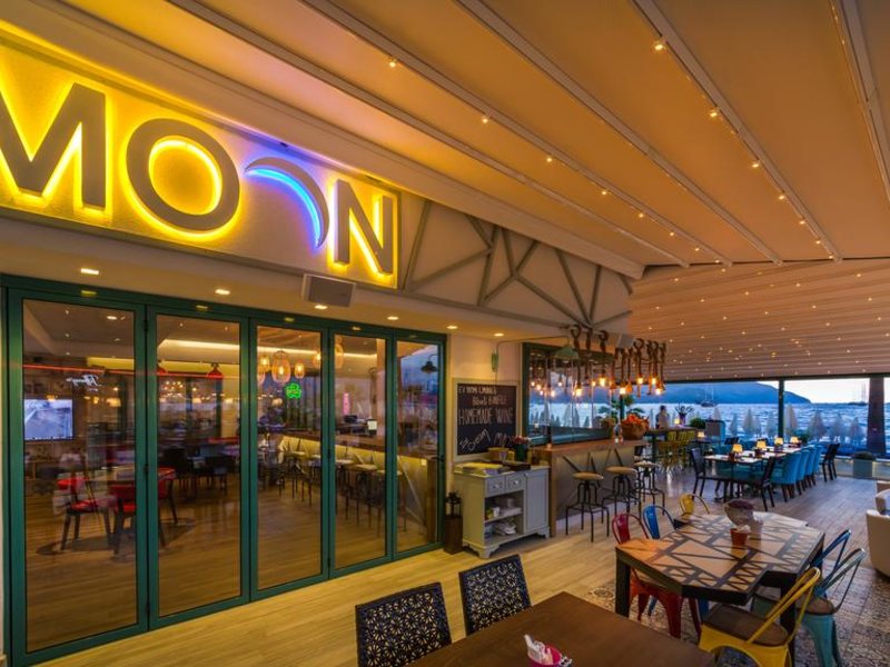 Honeymoon Beach Hotel 189305