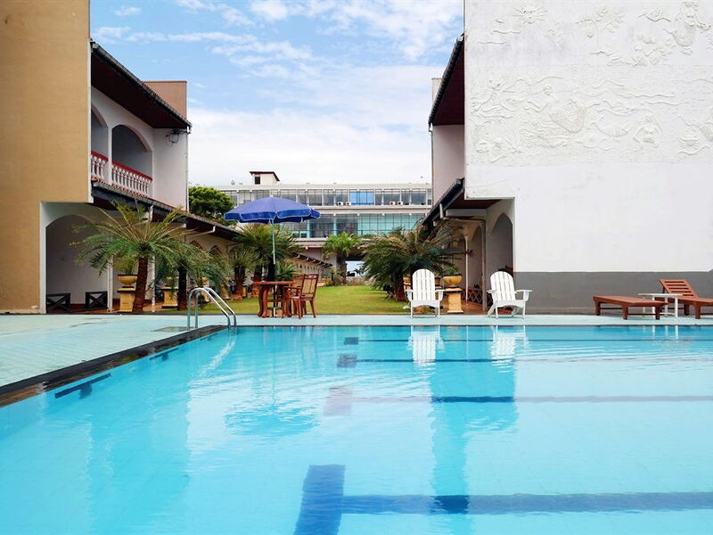 Honors Club Hotel 106415