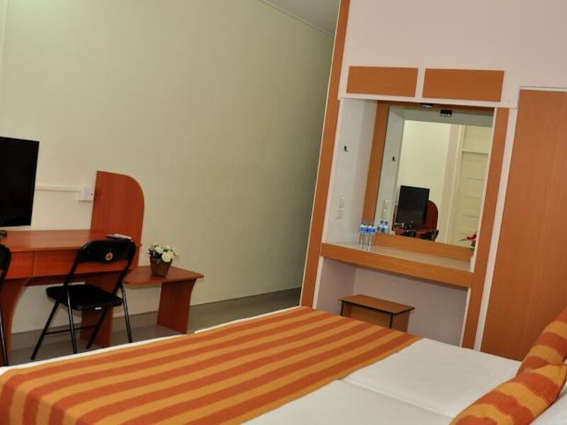 Honors Club Hotel 106428