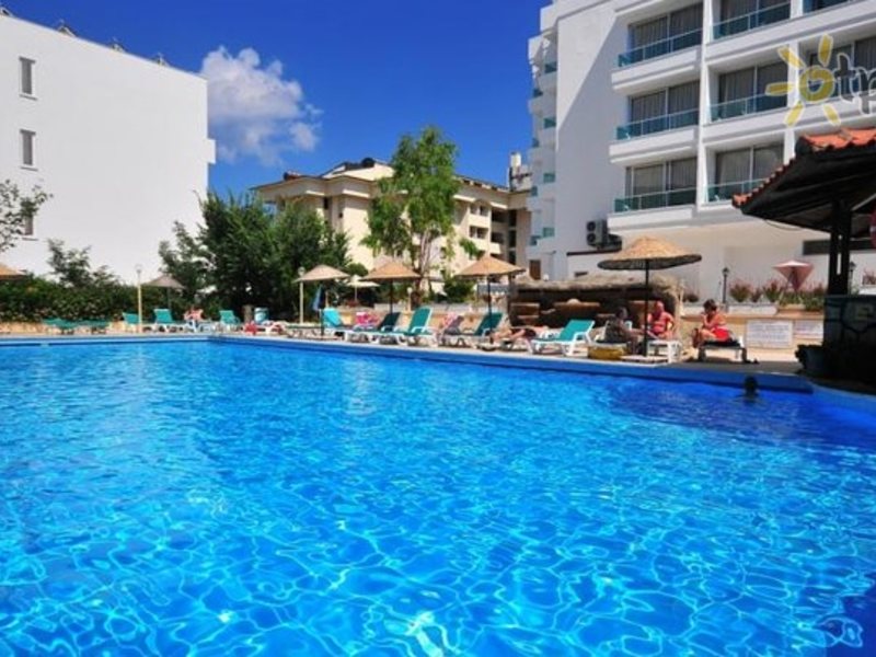 Hotel Blue Rainbow 295264