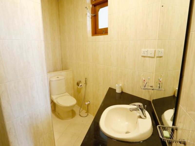 Hotel C Negombo 131140