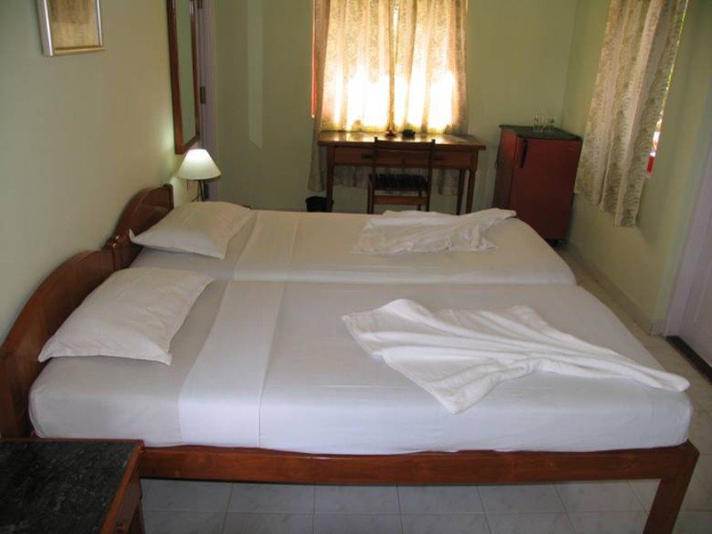 Hotel Cary’s	 114449