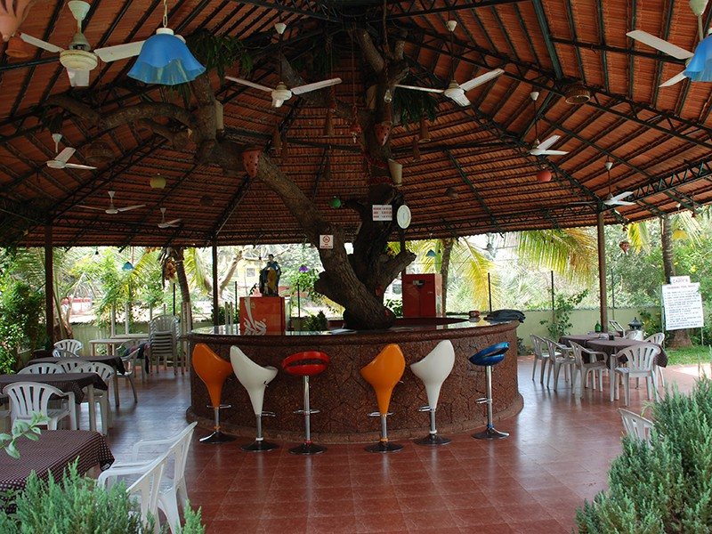 Hotel Cary’s	 114465