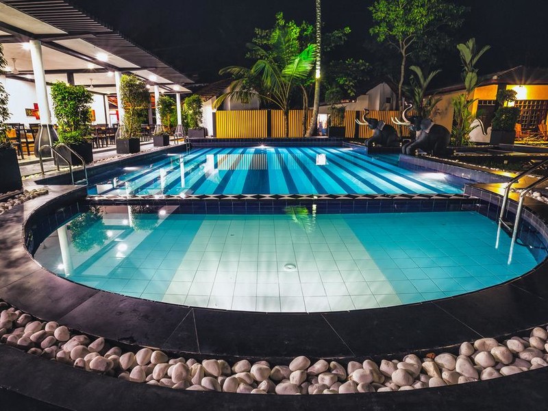 Hotel Flower Garden 107793