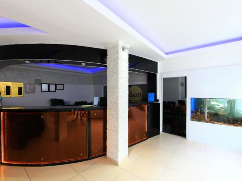 Hotel Golden Sun 160900