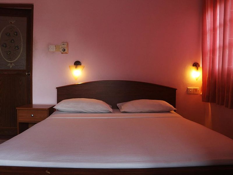 Hotel Red Rose 195975