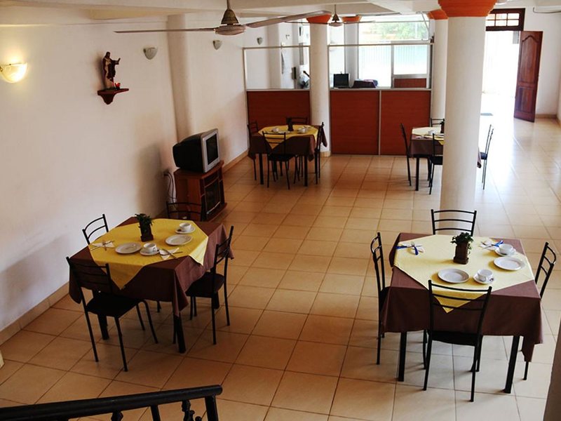 Hotel Red Rose 195978