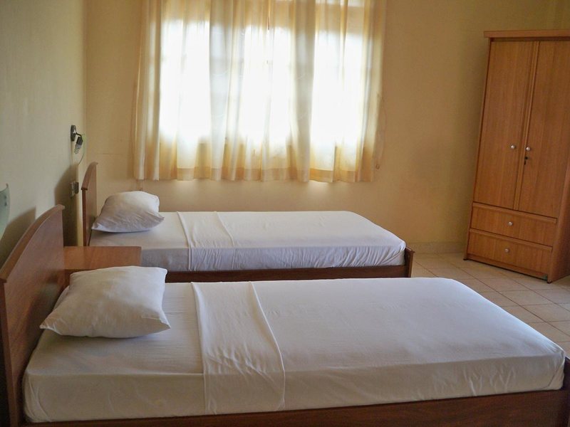 Hotel Red Rose 195984