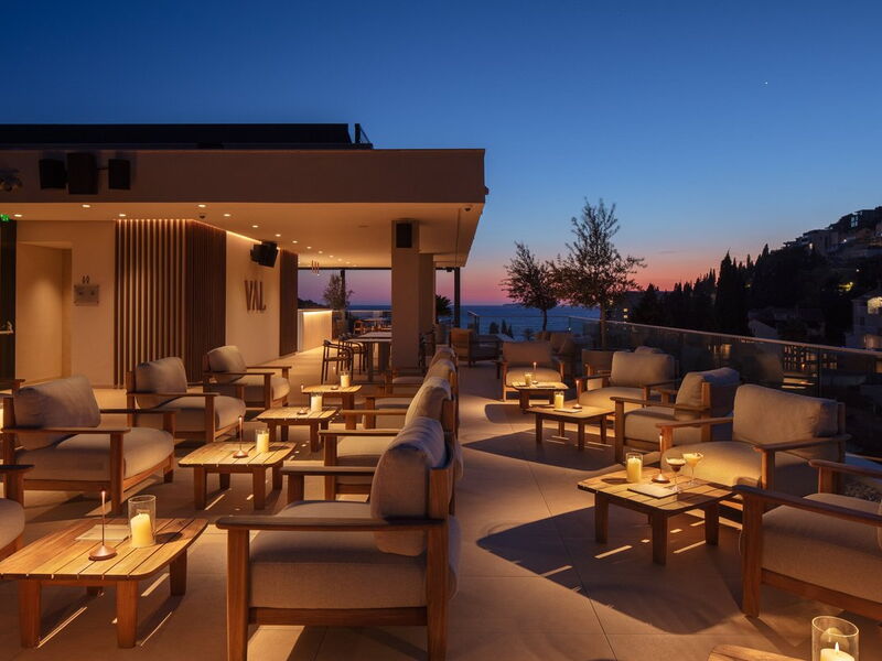 Hotel Sumratin 327650