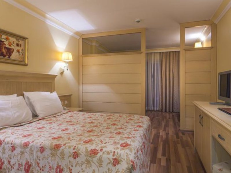 Hotel Terrace Beach Resort 91562