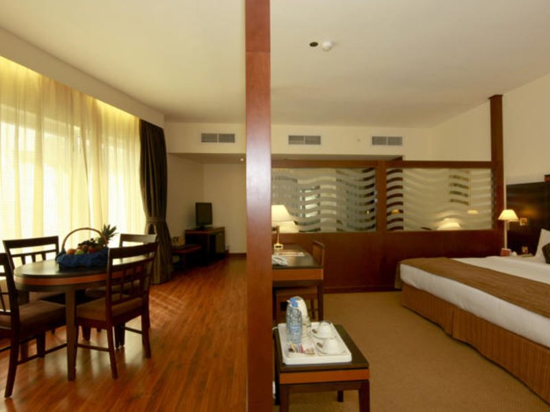 Howard Johnson Bur Dubai (ex 46807