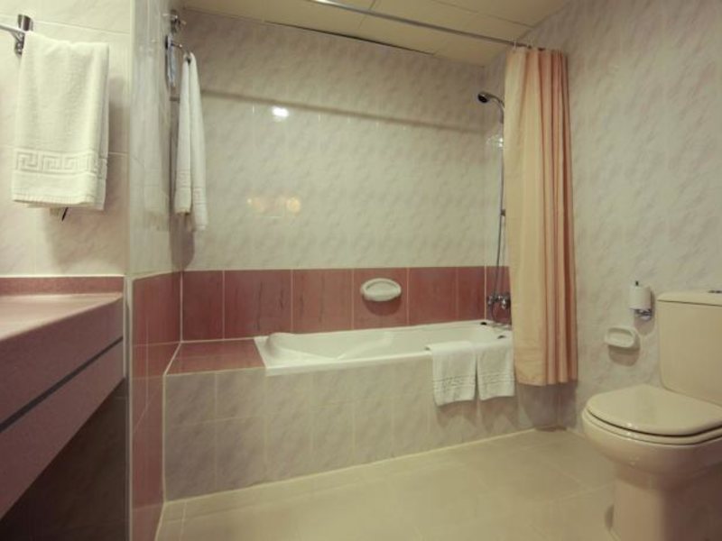 Howard Johnson Bur Dubai (ex 46817