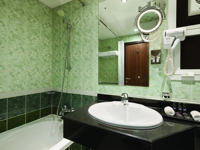 Howard Johnson Hotel Abu Dhabi 192525