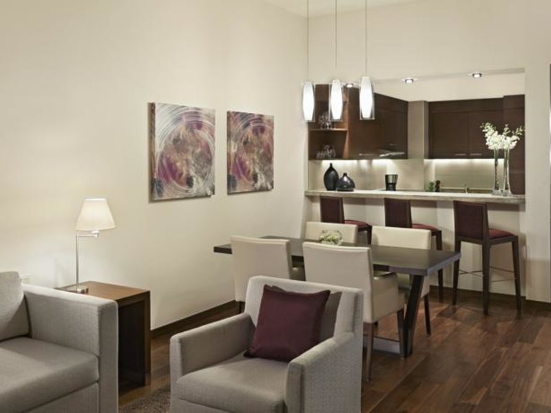 Hyatt Place Dubai Al Rigga 132575