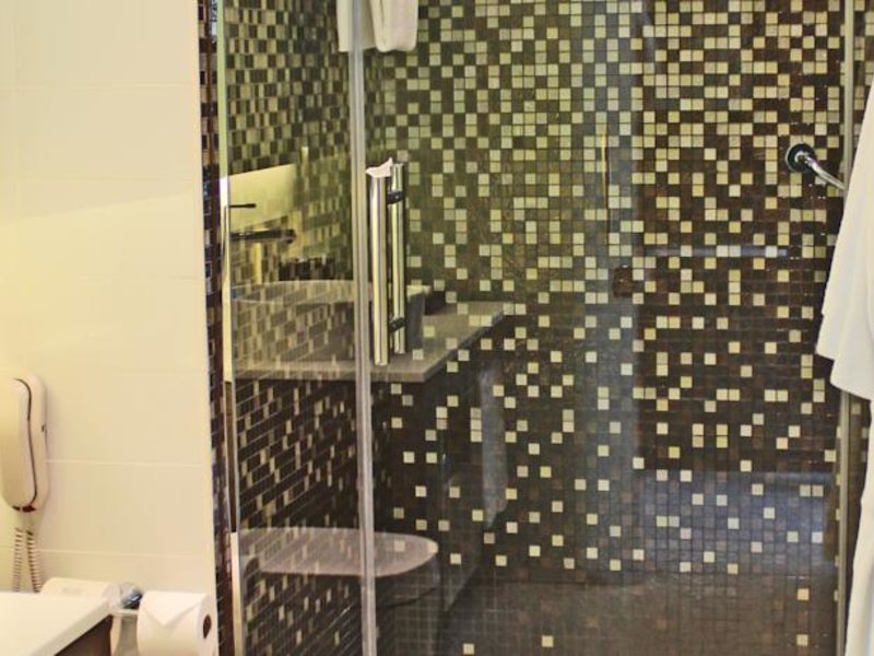 Hyatt Place Dubai Al Rigga 132600