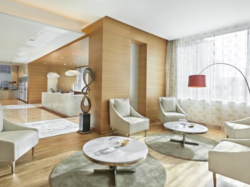 Hyatt Place Dubai Baniyas Square 132611