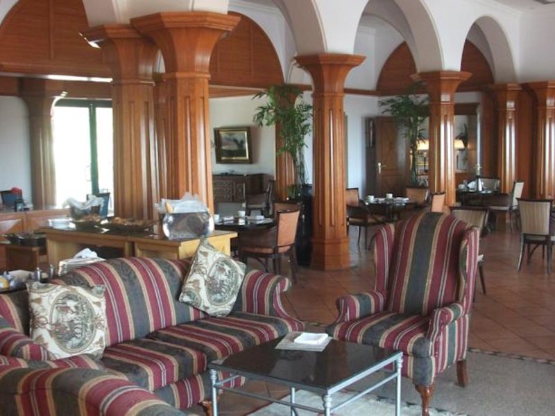 Hyatt Regency 124881