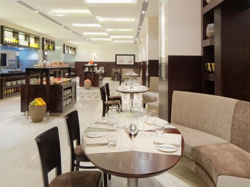 Hyatt Regency Dubai 46990