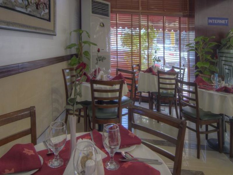 Hyde Park Hotel 119318