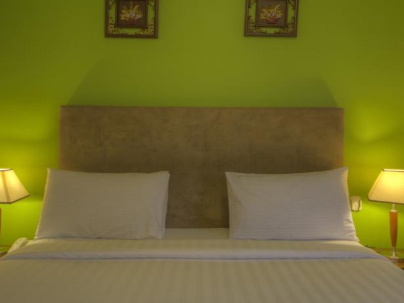 Hyde Park Hotel 119319