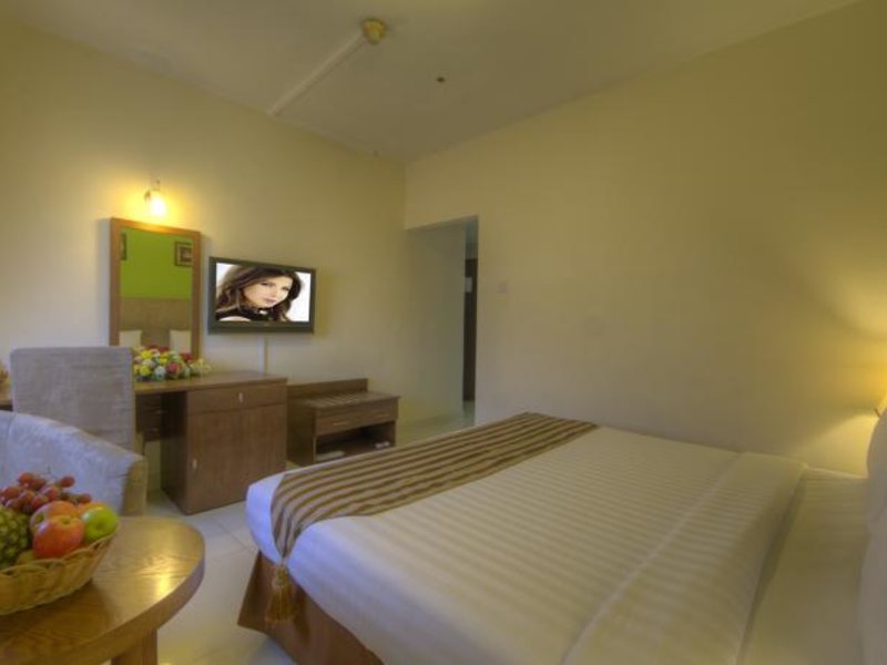 Hyde Park Hotel 119328