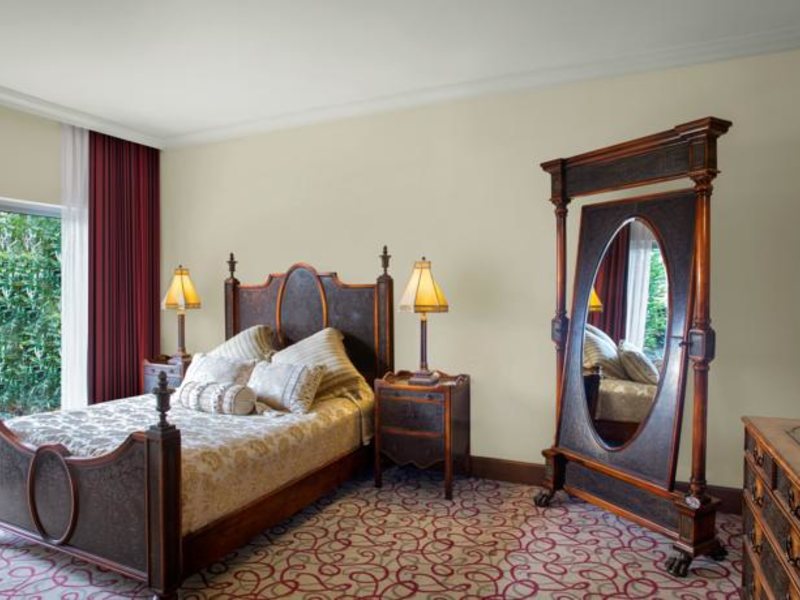 IC Hotels Residence 91900