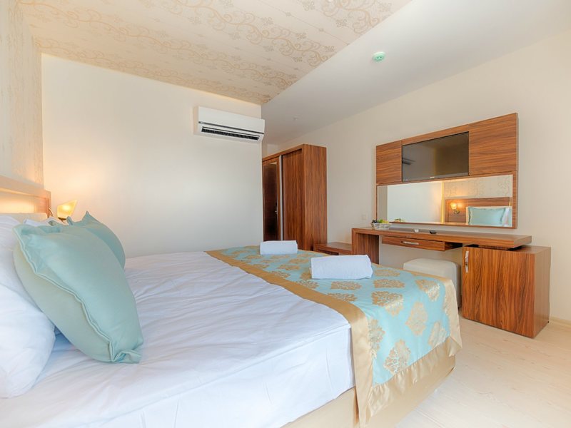 IQ Belek Hotel (ех 70438