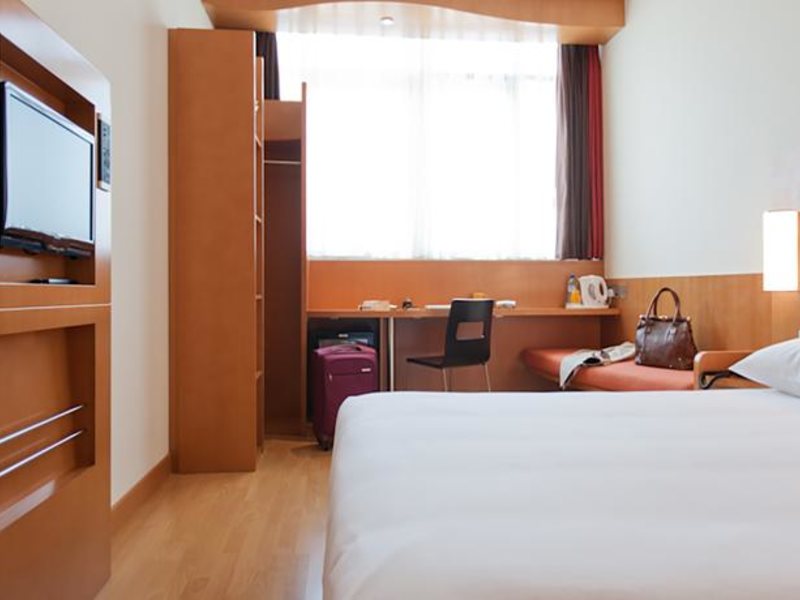 Ibis Abu Dhabi Gate 119358