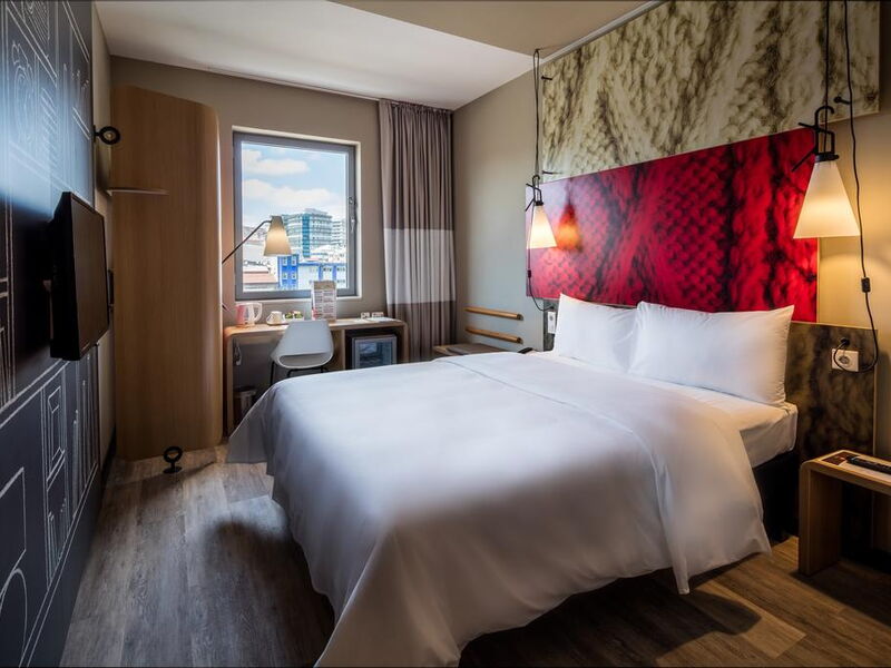 Ibis Hotel Airoport 242157