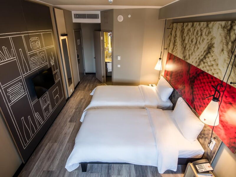 Ibis Hotel Airoport 242161
