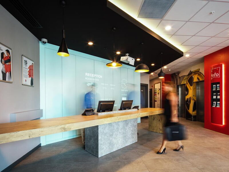 Ibis Hotel Airoport 242163