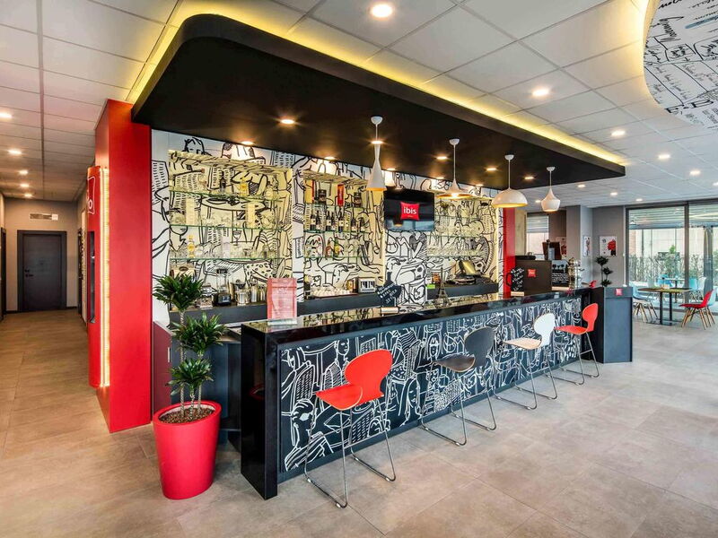 Ibis Hotel Airoport 242177