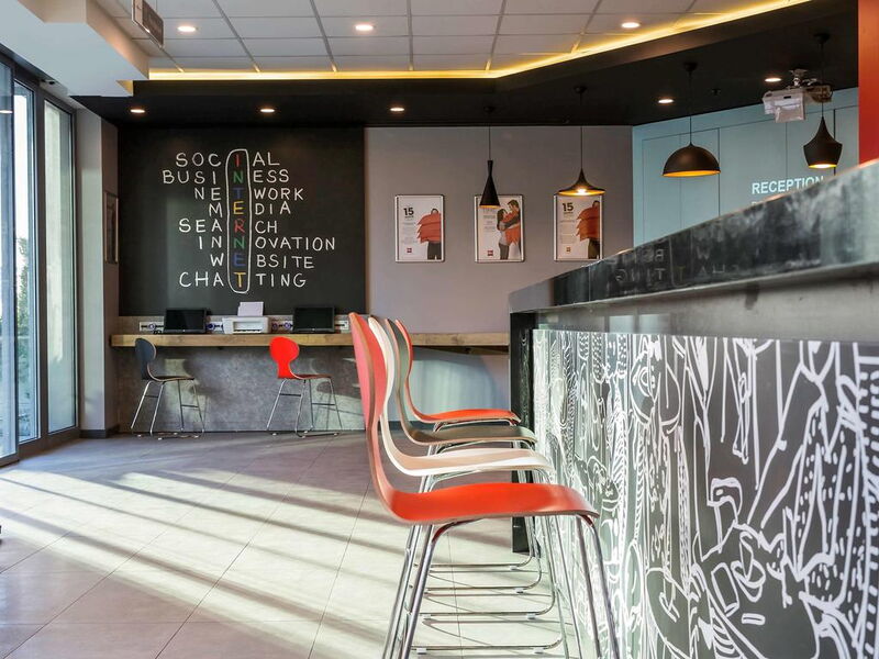 Ibis Hotel Airoport 242178
