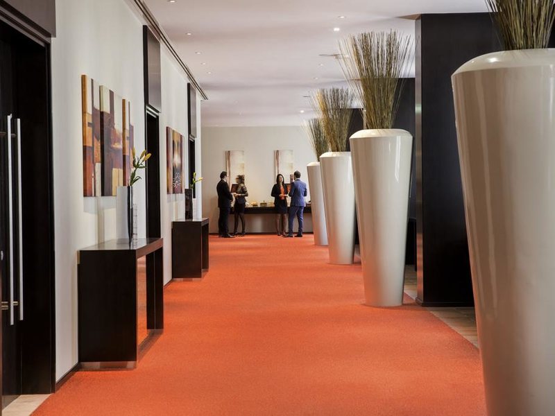 Ibis One Central 204007