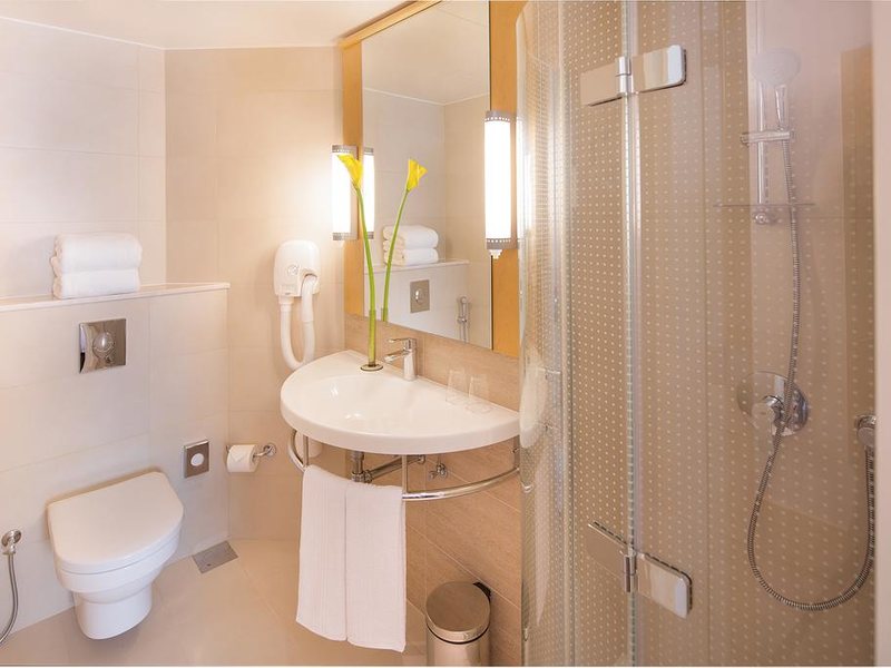 Ibis One Central 204009