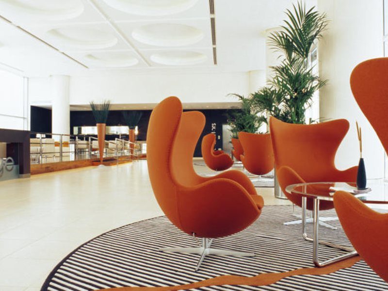 Ibis World Trade Centre 47090