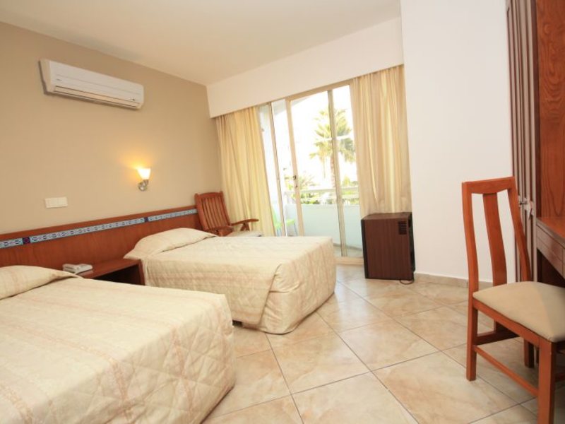 Idas Park Hotel  (ех 70676