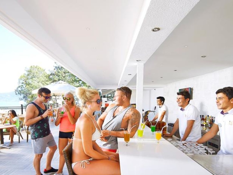 Ideal Panorama Holiday Village HV-1 65375