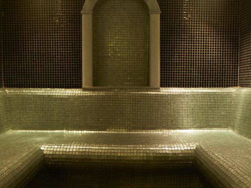 Ikbal Deluxe Hotel 92127