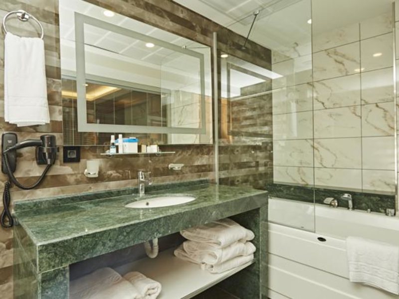 Ikbal Deluxe Hotel 92145
