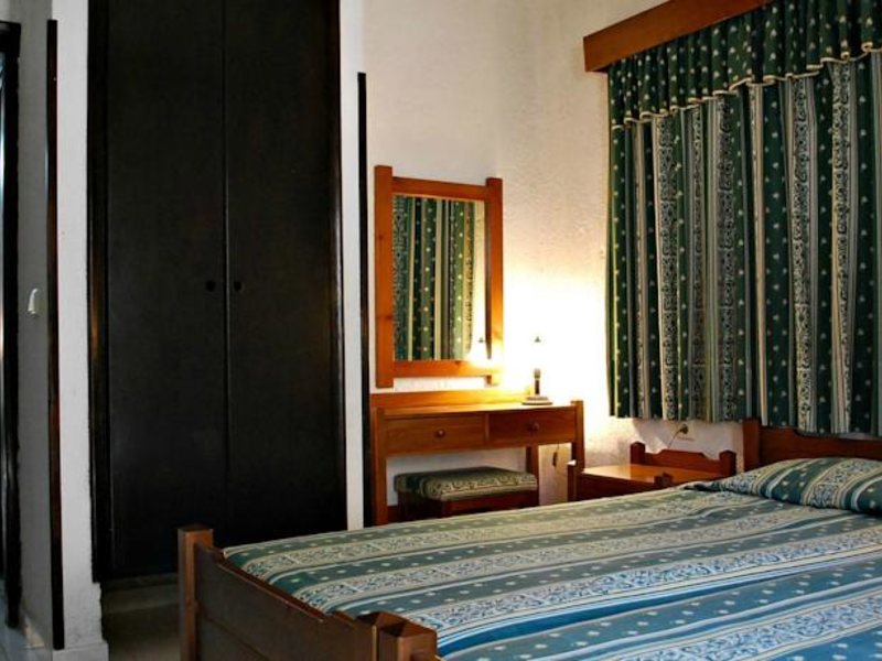 Iliostasi Beach Apartments 77824